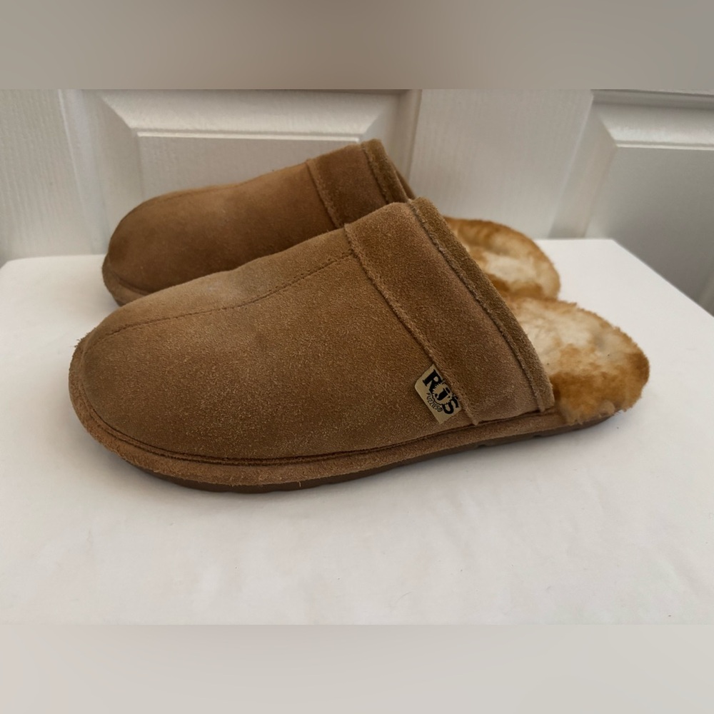 RJS Suede Shearling-Lined Slippers Tan Suede Cozy Slip-On Mules Size M